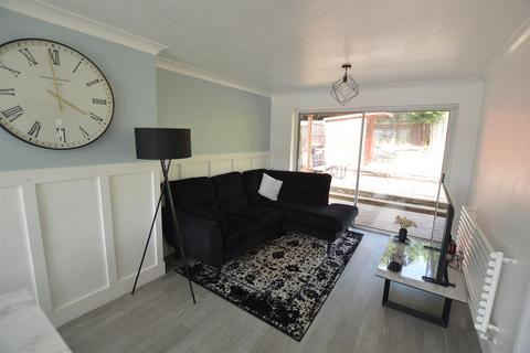 4 bedroom detached house for sale, Mayo Close, Loughborough LE11