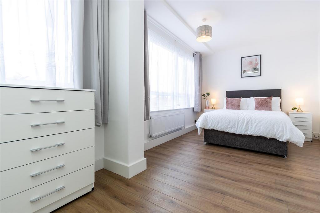 Bedroom 1 (1 of 1).jpg