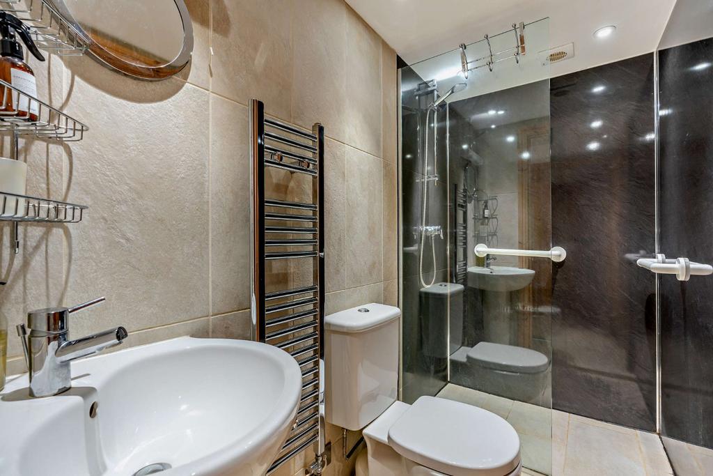 Ensuite