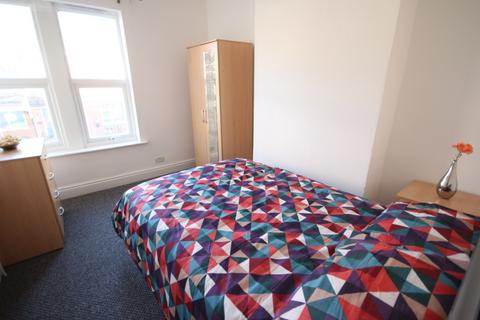 1 bedroom in a house share to rent, Queen Street, Rushden, NN10