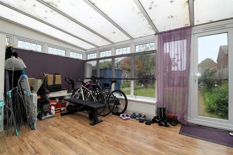 4 bedroom semi-detached house for sale, Westover Road, Broadstairs