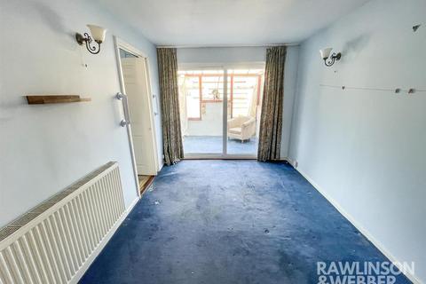 3 bedroom terraced house for sale, Buckingham Gardens, West Molesey KT8