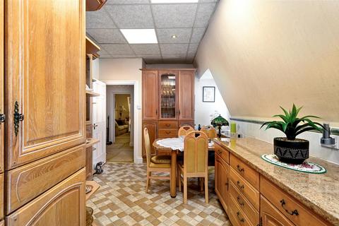 2 bedroom flat for sale, De La Warr Parade, Bexhill-On-Sea