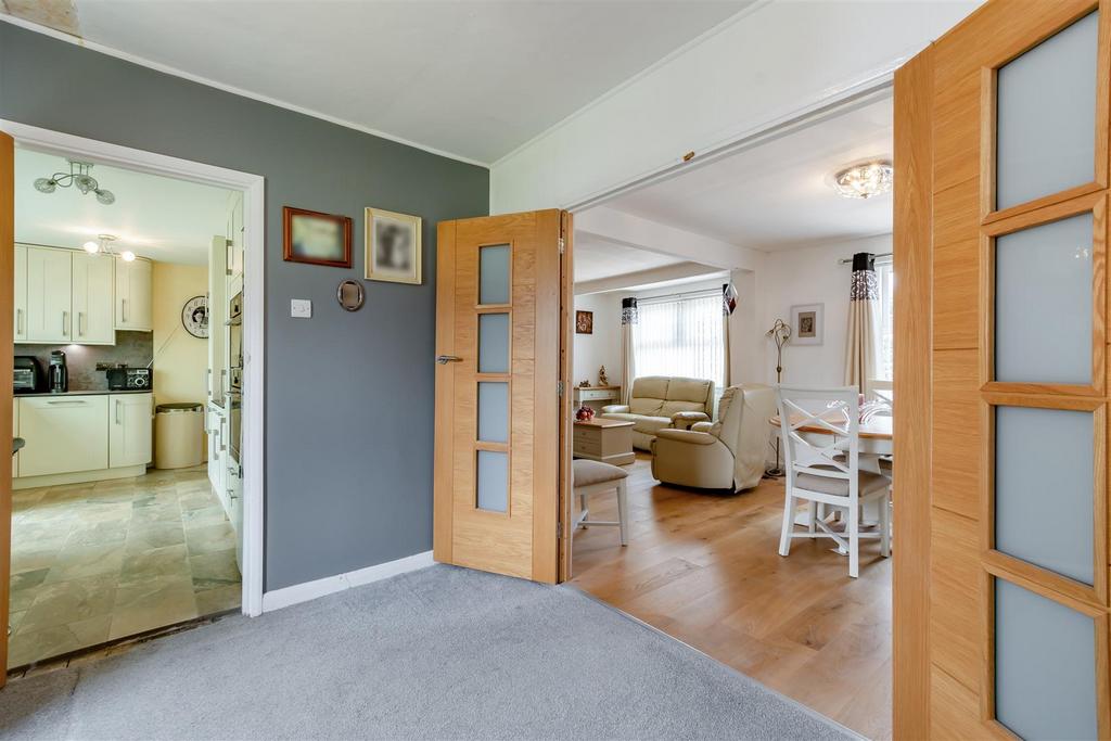 8651487-interior13.jpg