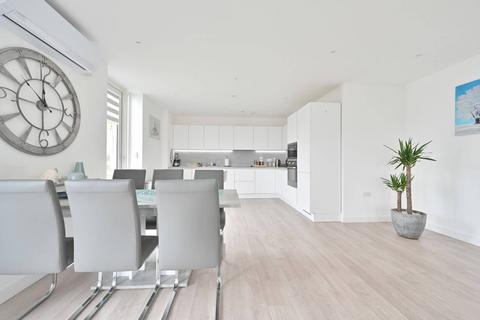 3 bedroom flat for sale, College Road, Harrow, HA1