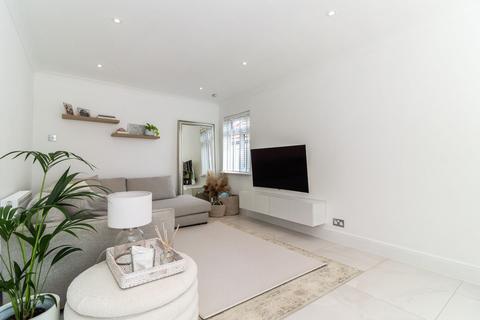 undefined, Alexandra Road, Kings Langley, WD4