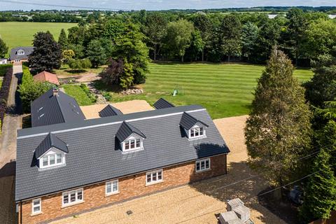 Meadow View, Paradise Lane, Slade Heath, Wolverhampton, WV10 7NZ