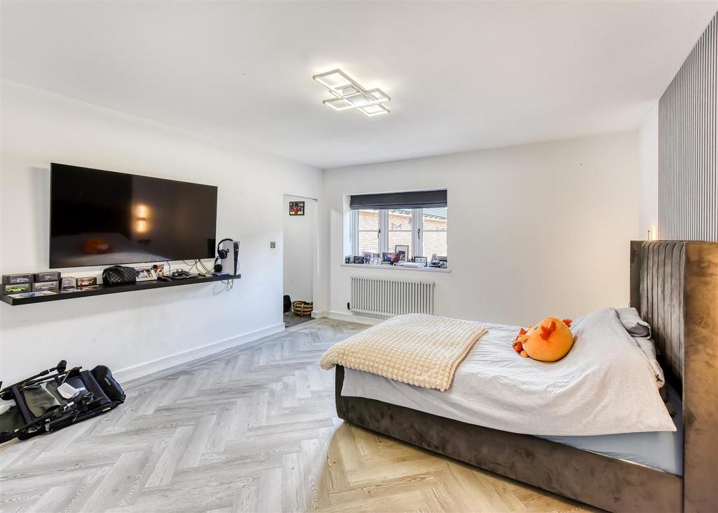 Meadow View-bed3.jpg