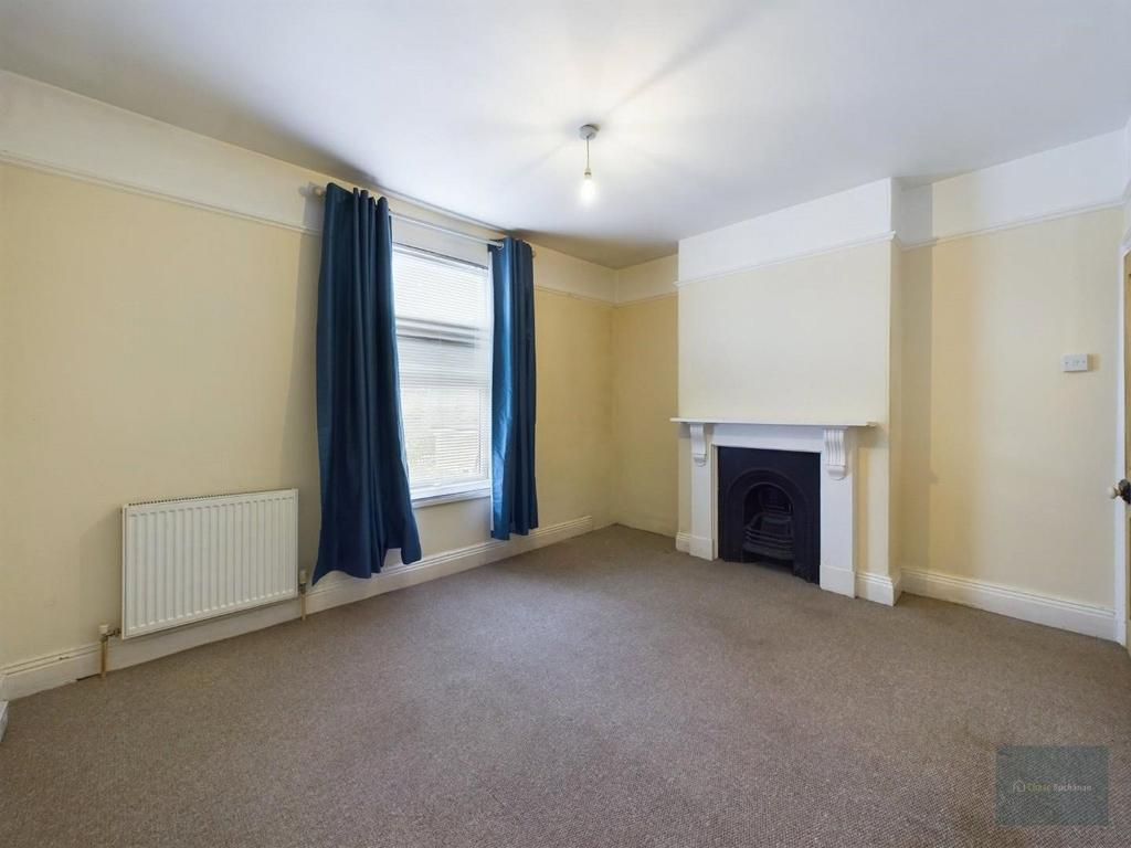 Bedroom 2.jpg