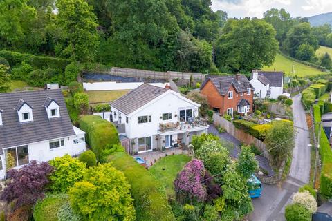 Cwm Road, Govilon, Abergavenny, NP7