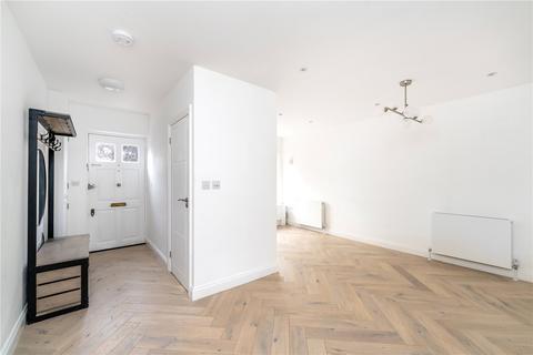 4 Topiary Square, Richmond, TW9 2DB