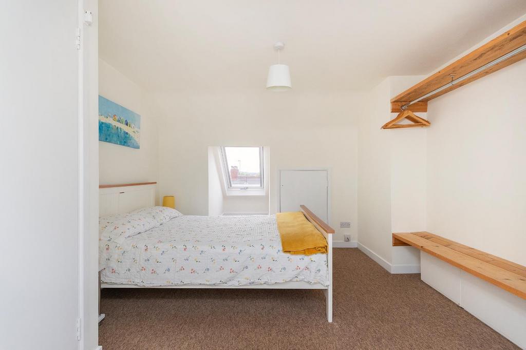 1 L5 R1 BR - Bedroom C.jpg