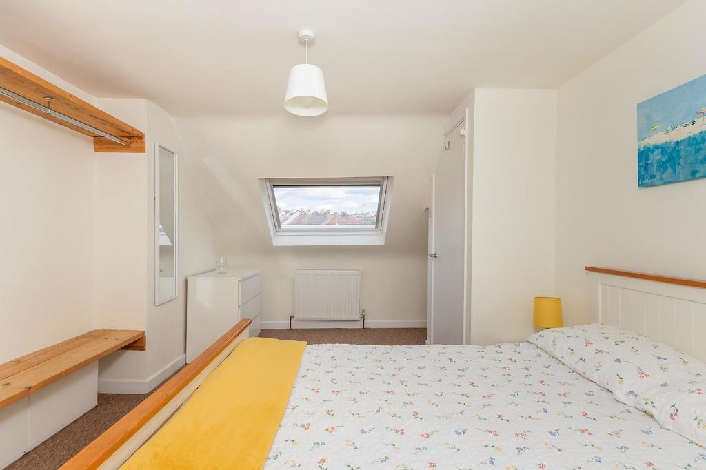 1 L5 R1 BR - Bedroom A.jpg