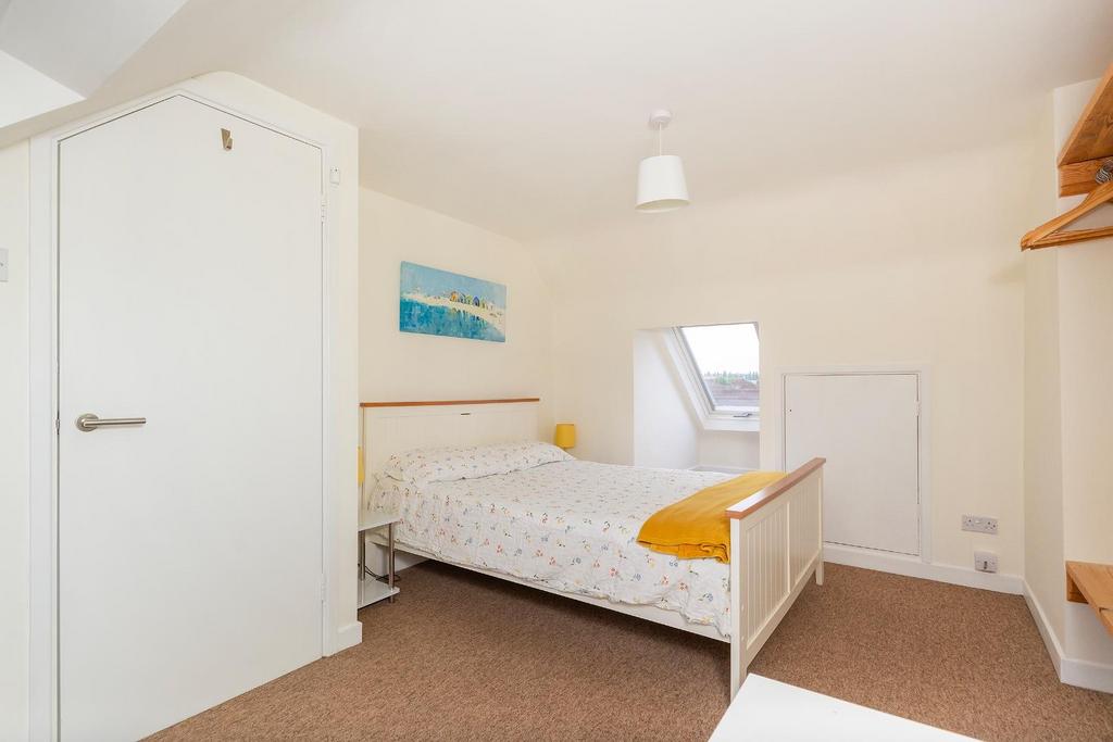 1 L5 R1 BR - Bedroom B.jpg