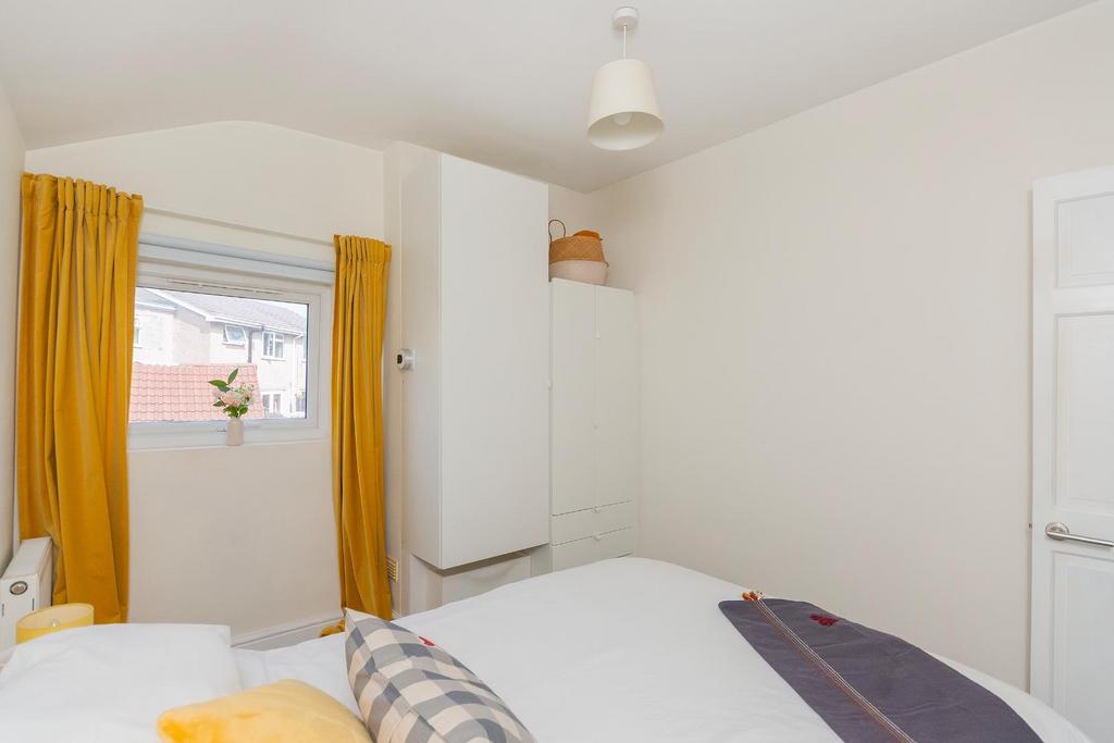 1 L5 R1 BR - Bedroom H.jpg