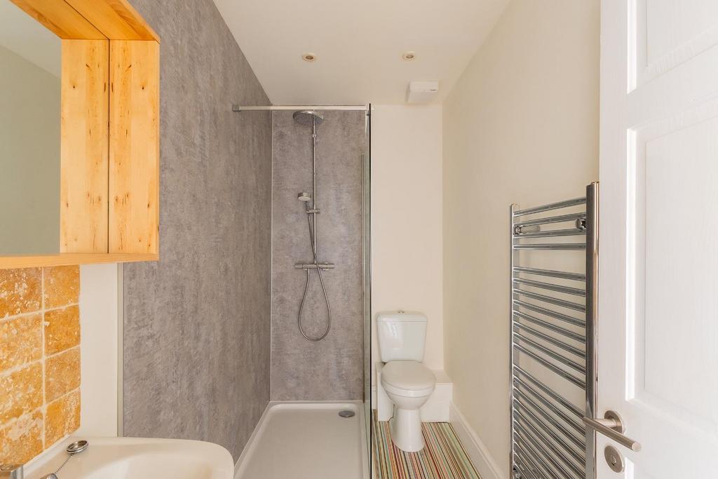 1 L5 R1 BR - Bathroom B.jpg