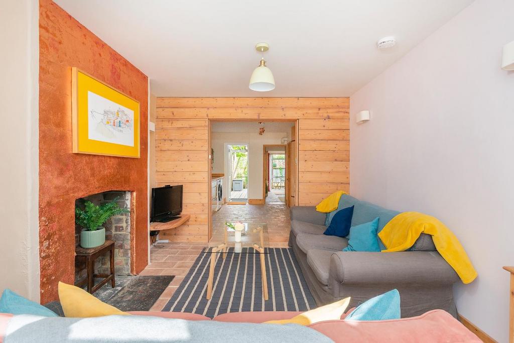 1 L5 R1 BR - Living Room D.jpg