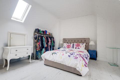 undefined, Pall Mall, Leigh-on-sea, SS9