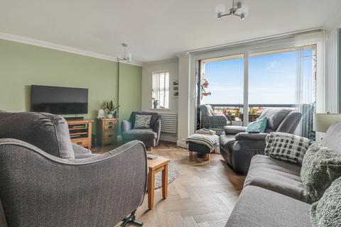 3 bedroom apartment for sale, Eastern Esplanade, Thorpe Bay SS1