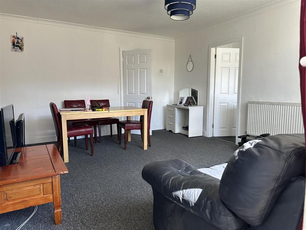 Lounge Dining Room