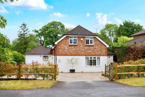 Little Thickets Forest Road, East Horsley, Leatherhead, KT24 5BT