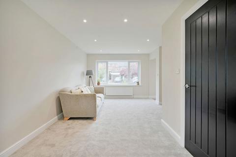 97 Broad Inge Crescent, Chapeltown, Sheffield, S35 1RT