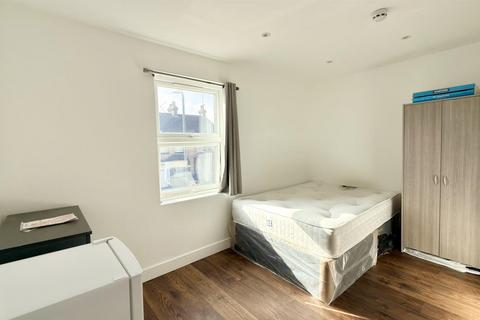 undefined, Belgrave Road, Slough