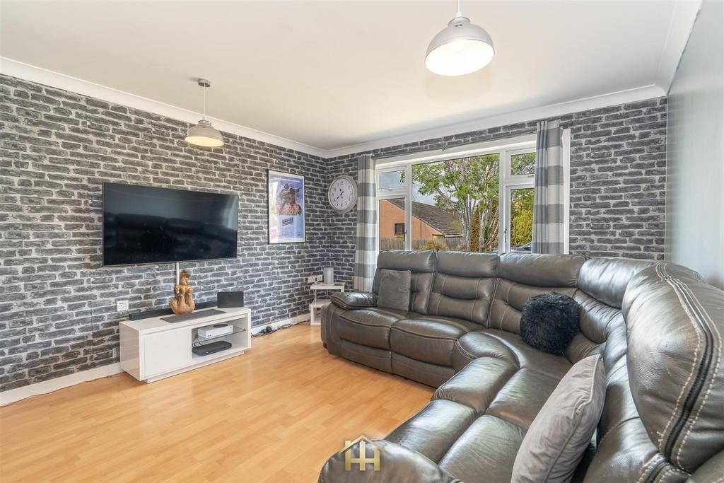 20 ROSSIE PK DR INCHURE PH14 9 RT 030625 EDIT (9 of
