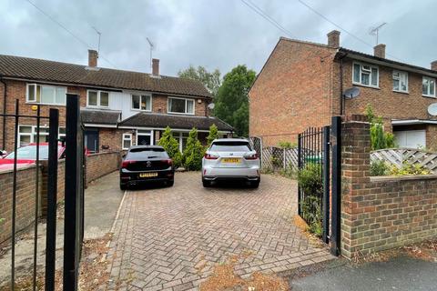 2 bedroom end of terrace house for sale, Wentworth Avenue,  Slough, SL2