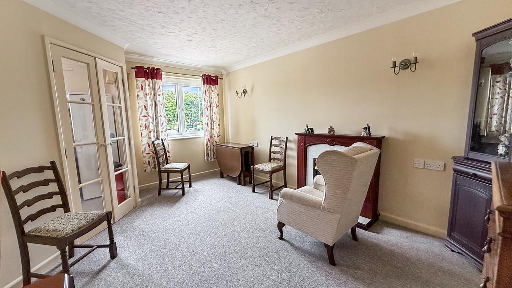 Lounge/dining room
