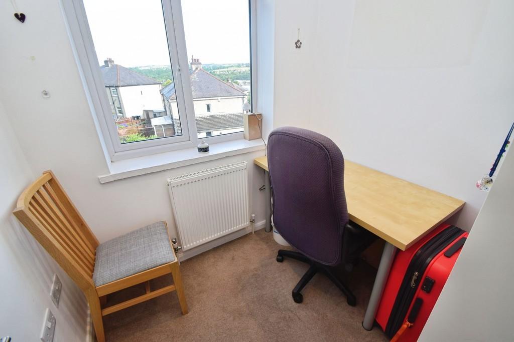 B703f726-Bedroom 202