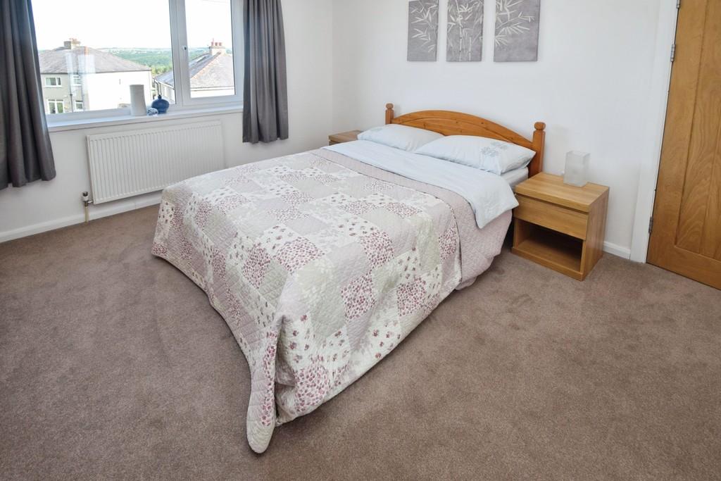 3b98457d-Bedroom 203
