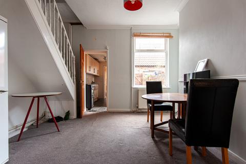 2 bedroom terraced house for sale, Warwick Street, York YO31