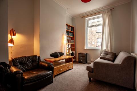 2 bedroom terraced house for sale, Warwick Street, York YO31
