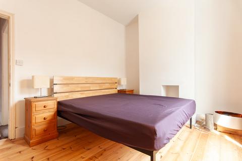 2 bedroom terraced house for sale, Warwick Street, York YO31
