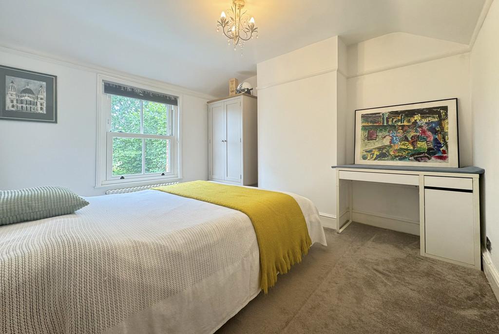 Meadowside Bed 2