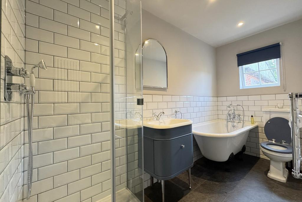 2 MH Bathroom