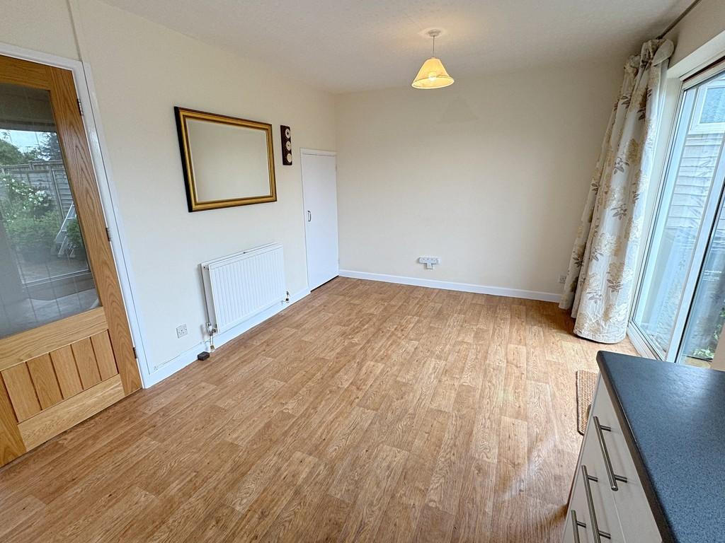 Kitchen to Dining End