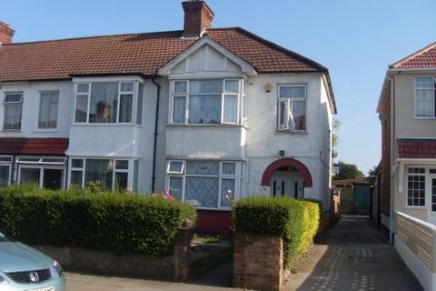 Greenland Crescent, Southall