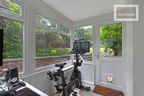 33 Beaconfield Road, Epping, CM16 5AR