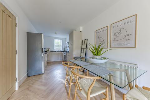 25 Ayston Road, Uppingham, Oakham, LE15 9RL