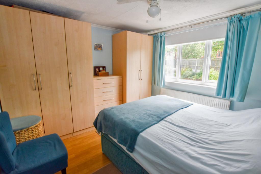 Bedroom 1b