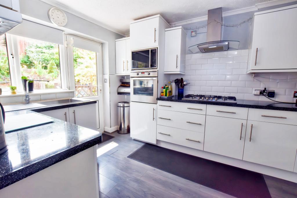 Kitchen 3