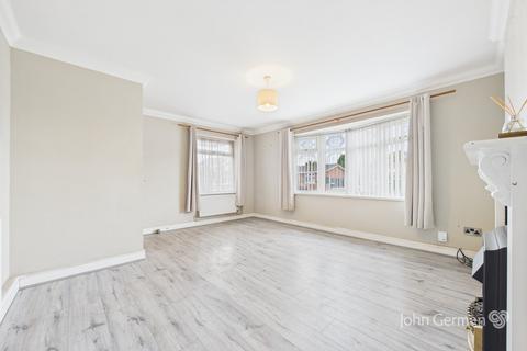 32 Greenacres Drive, Uttoxeter, ST14 7EB