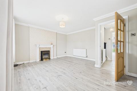 32 Greenacres Drive, Uttoxeter, ST14 7EB