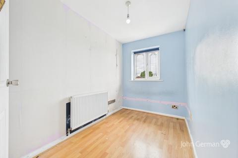 32 Greenacres Drive, Uttoxeter, ST14 7EB