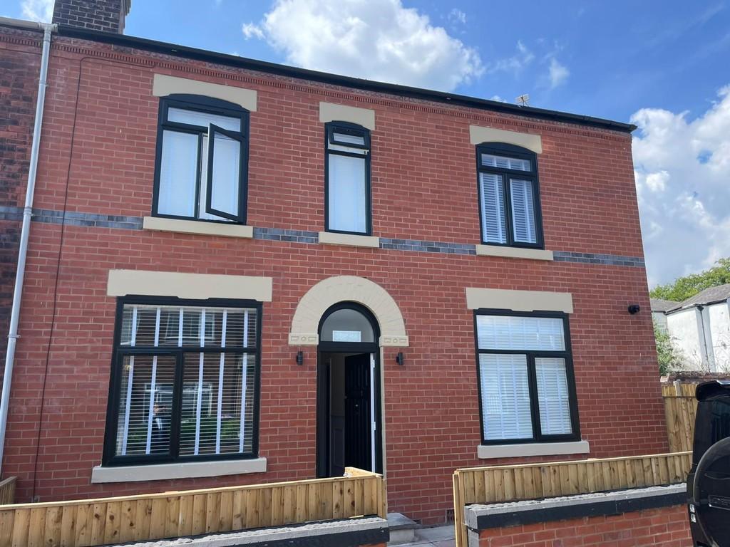64 Arthur St exterior