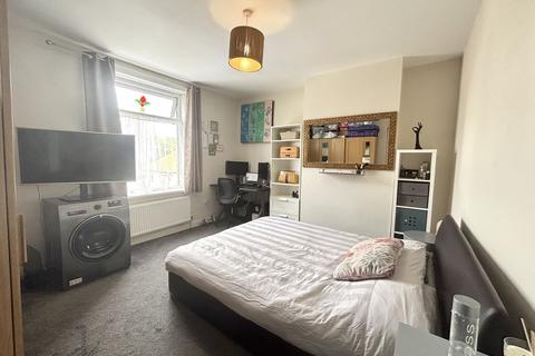 19 Windermere Road, Bradford, BD7 4RQ