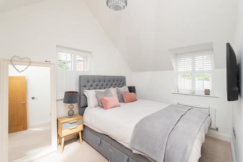 4 Pilgrim Lane, Dorking, RH4 1GQ