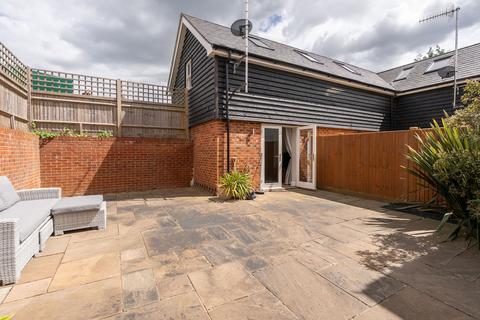4 Pilgrim Lane, Dorking, RH4 1GQ